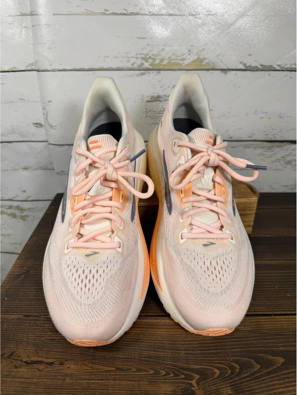 Brooks Ghost 18 Running Shoes Star White/Cyber Peach/Grey Size Women's 9.5
